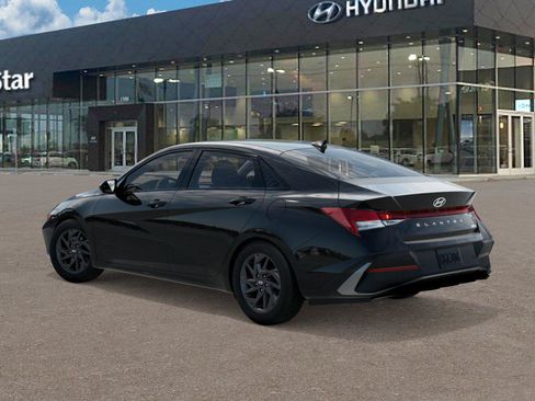 New 2026 Hyundai Elantra Hybrid FWD image 5