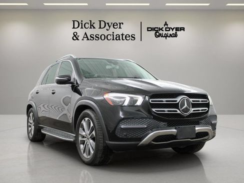 Used 2020 Mercedes-Benz GLE 450 4MATIC image 3