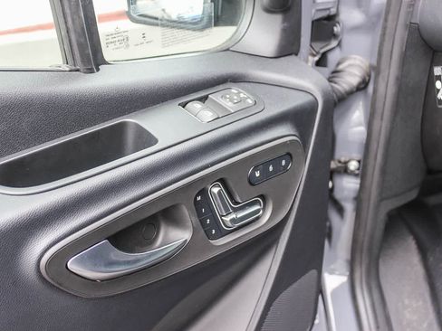 Used 2023 Mercedes-Benz Sprinter 2500 image 33