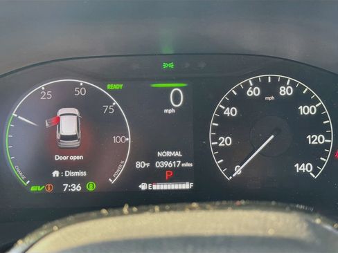 Used 2024 Honda CR-V Sport Touring image 11
