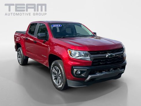 Used 2021 Chevrolet Colorado Z71 w/ Safety Package AWD/4WD image 1