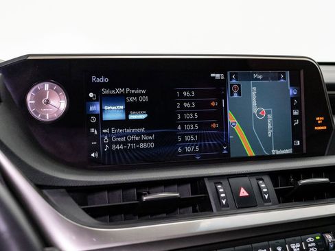 Used 2020 Lexus ES 300h w/ Premium Package image 16