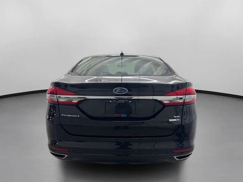 Used 2018 Ford Fusion SE w/ Fusion SE Technology Package image 8