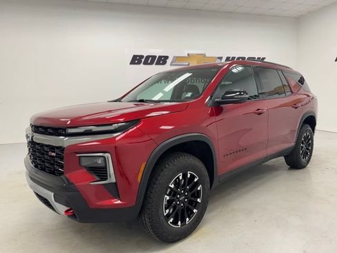 Used 2024 Chevrolet Traverse Z71 w/ LPO, Floor Liner Package AWD/4WD image 1