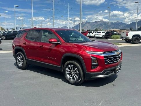 Used 2026 Chevrolet Equinox LT AWD/4WD image 9