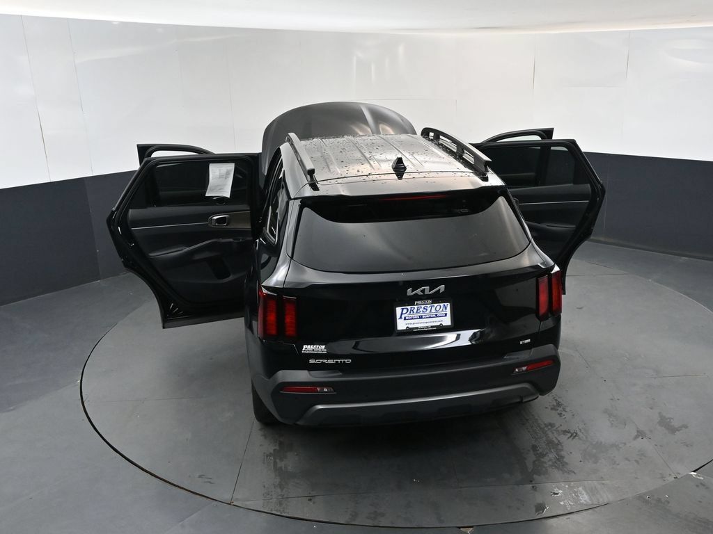 Certified 2023 Kia Sorento S AWD/4WD image 18