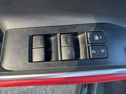 Certified 2024 Toyota Highlander XSE FWD image 19