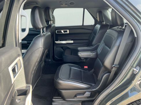Used 2022 Ford Explorer XLT w/ Equipment Group 202A RWD image 14
