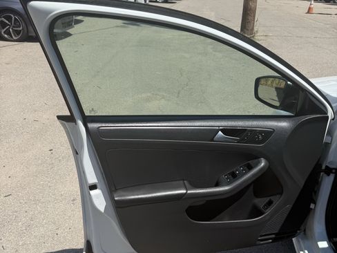 Used 2014 Volkswagen Jetta S FWD image 18