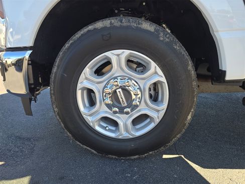 New 2026 Ford F350 XLT w/ 360-Degree Camera Package image 23