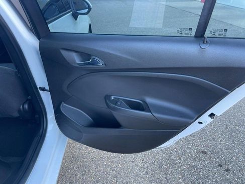 Used 2017 Chevrolet Cruze LS image 10