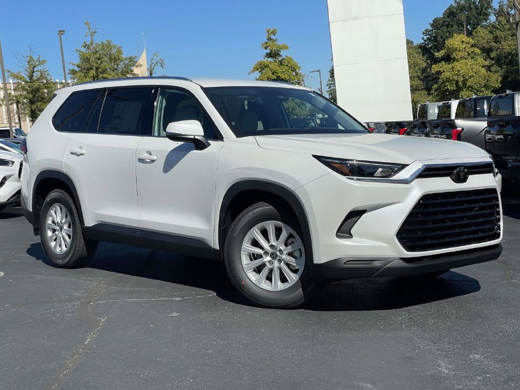 New 2026 Toyota Grand Highlander XLE FWD image 1