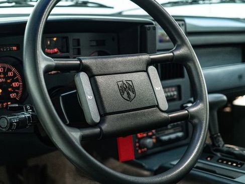 Used 1988 Pontiac Fiero image 26