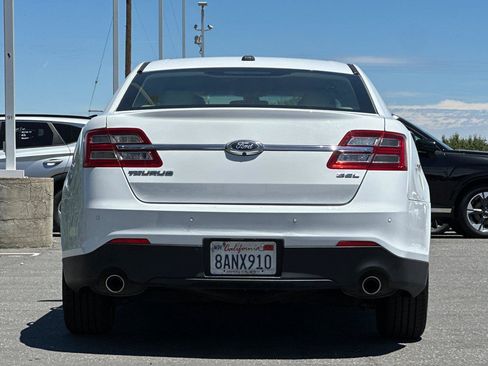 Used 2017 Ford Taurus SEL w/ Equipment Group 201A FWD image 5