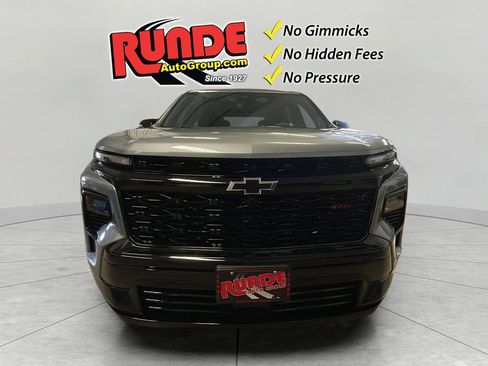 Used 2026 Chevrolet Traverse RS w/ LPO, Floor Liner Package AWD/4WD image 9