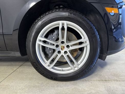 Certified 2024 Porsche Macan image 15