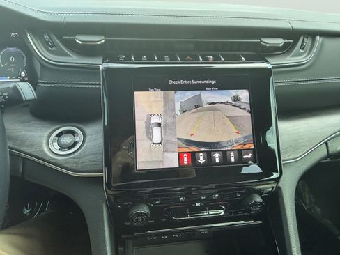 Certified 2022 Jeep Grand Cherokee Overland w/ Adv Protech Group III image 21