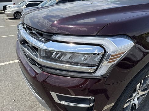 Used 2024 Ford Expedition Max Limited RWD image 6