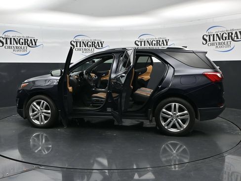 Used 2021 Chevrolet Equinox Premier FWD image 37