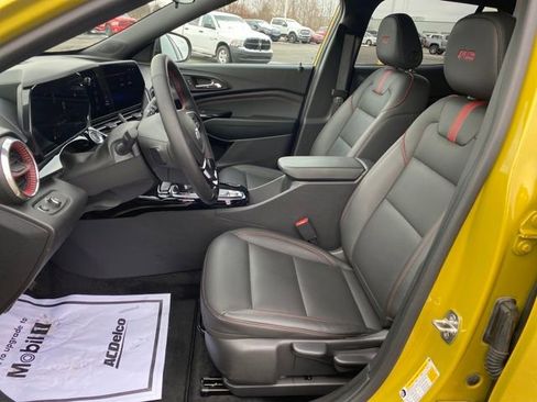 Used 2024 Chevrolet Trax RS w/ Driver Confidence Package image 14