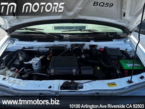 Used 2005 Chevrolet Astro Passenger AWD image 22