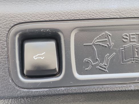 Used 2023 Ford Expedition Max Limited AWD/4WD image 9