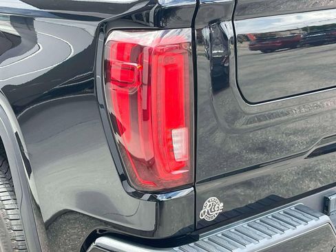 Certified 2023 GMC Sierra 1500 Denali w/ Denali Reserve Package AWD/4WD image 10