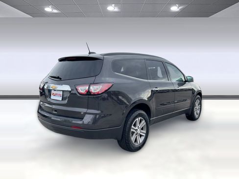 Certified 2017 Chevrolet Traverse LT image 9