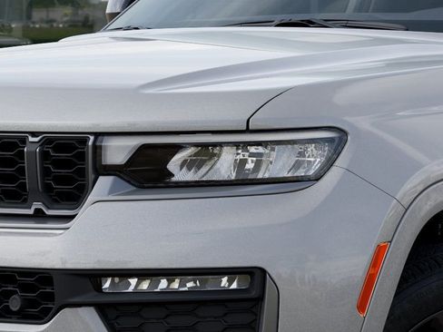 New 2026 Jeep Grand Cherokee L Limited AWD/4WD image 10