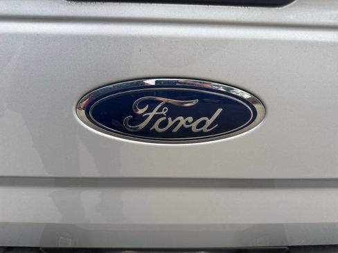 Used 2017 Ford F150 XLT w/ Equipment Group 302A Luxury AWD/4WD image 22