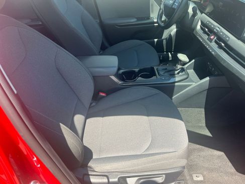Used 2025 Kia K4 FWD image 35