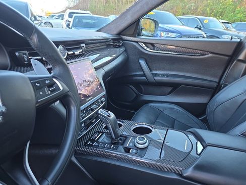 Used 2022 Maserati Quattroporte Modena Q4 image 39