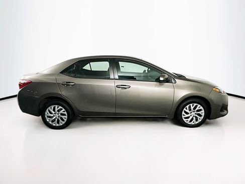 Used 2017 Toyota Corolla LE image 10