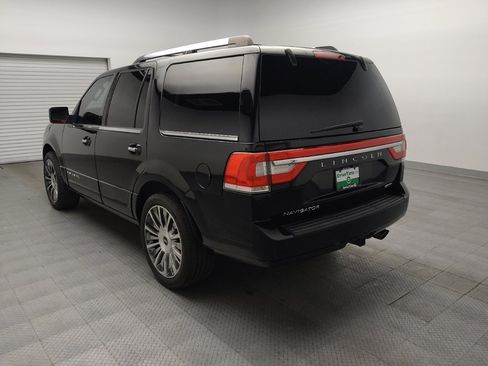 Used 2016 Lincoln Navigator Select RWD image 5