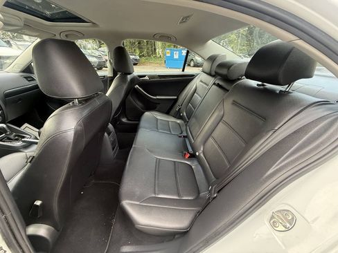 Used 2016 Volkswagen Jetta SEL w/ Lighting Package FWD image 19