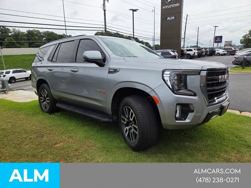 Used 2024 GMC Yukon AT4 w/ Technology Package AWD/4WD image 18
