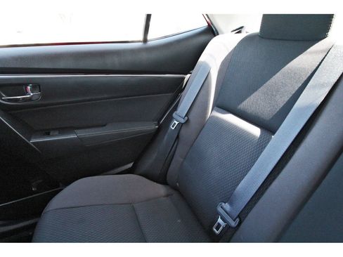 Used 2019 Toyota Corolla LE FWD image 11