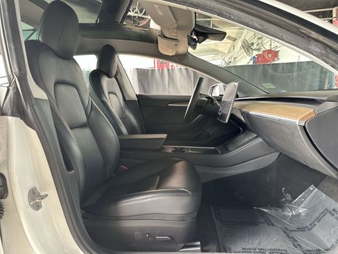 Used 2022 Tesla Model 3 image 22