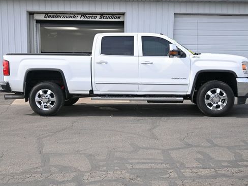 Used 2016 GMC Sierra 3500 SLT w/ Duramax Plus Package image 24
