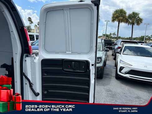 New 2025 GMC Savana 2500 w/ Driver Convenience Package image 10