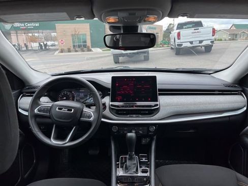 Used 2022 Jeep Compass Sport AWD/4WD image 38