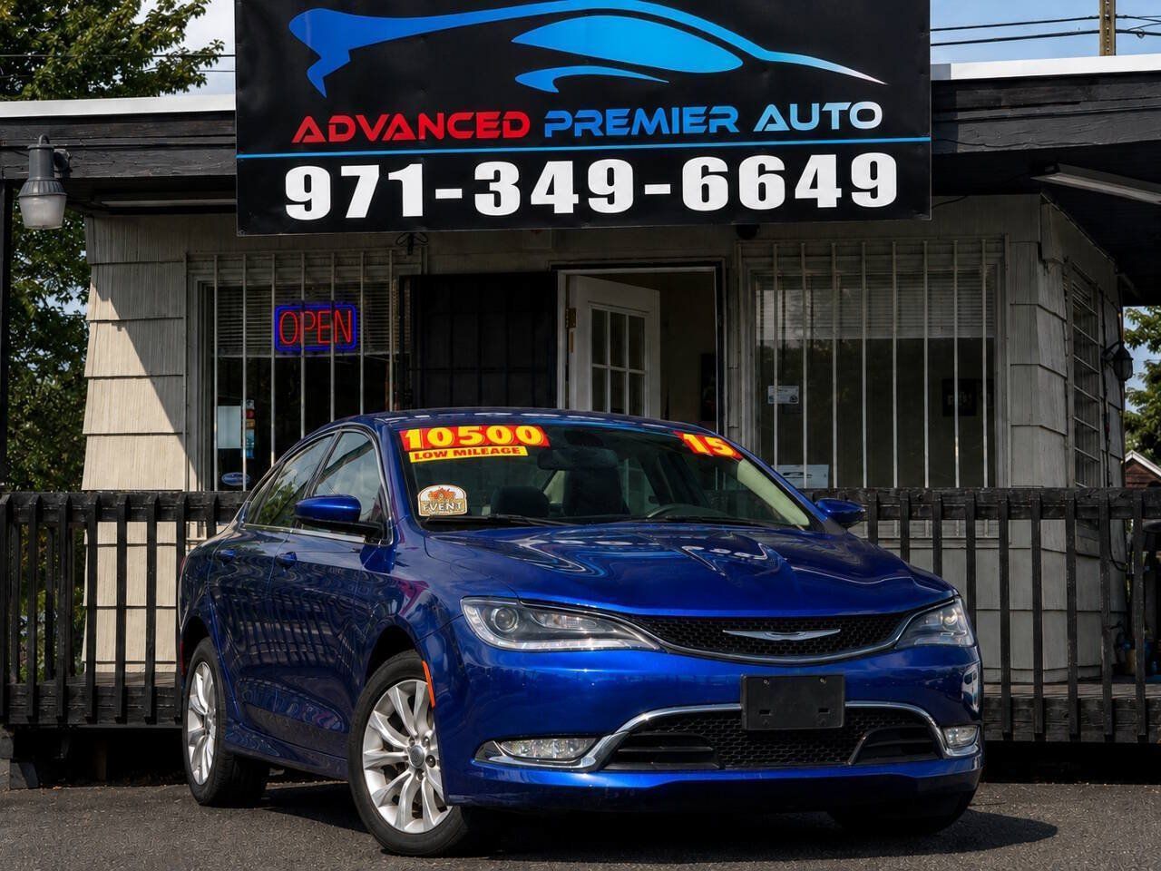 Used 2015 Chrysler 200 C w/ Navigation & Sound Group I FWD image 1