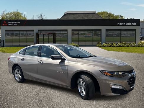 Used 2024 Chevrolet Malibu LT FWD image 7