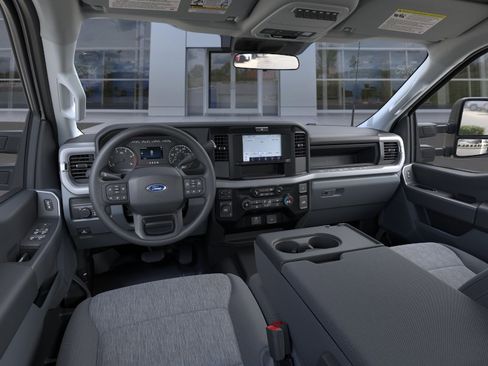 New 2026 Ford F550 4x4 Crew Cab image 9
