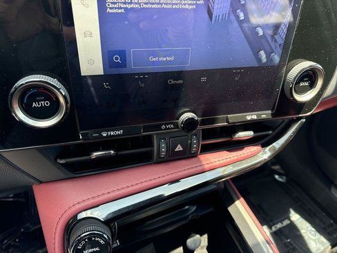 Certified 2025 Lexus NX 250 FWD w/ Towing Package (2000 Lbs) image 19
