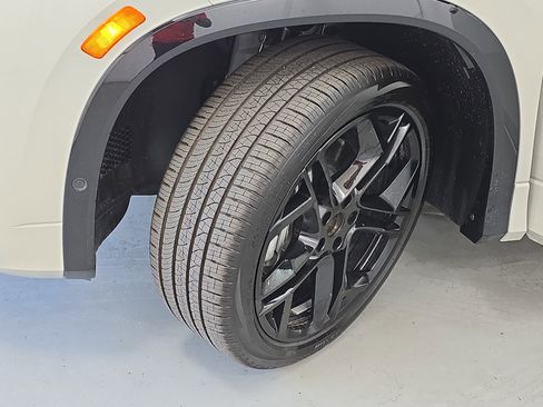 New 2026 Volkswagen Tiguan SE R-Line AWD/4WD image 32