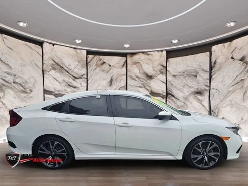 Used 2021 Honda Civic Sport image 4