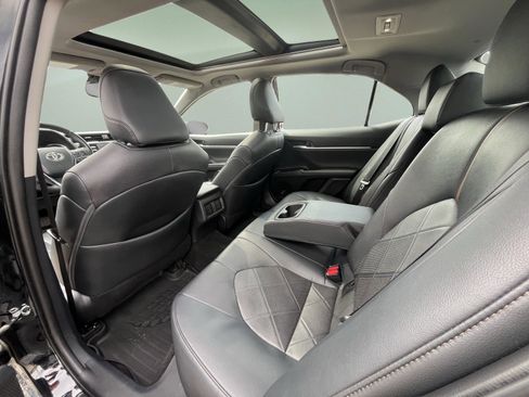 Used 2019 Toyota Camry XLE image 27