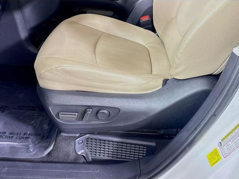 Certified 2021 Toyota Sienna XLE FWD image 25