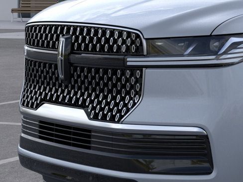 New 2026 Lincoln Navigator Reserve image 17
